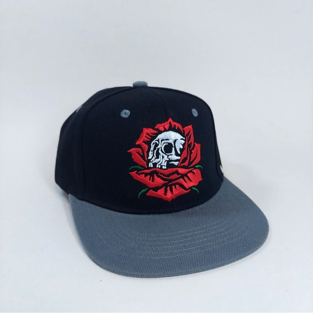 💀NWT Ring of Fire Skull Bloom Adjustable Cap💀